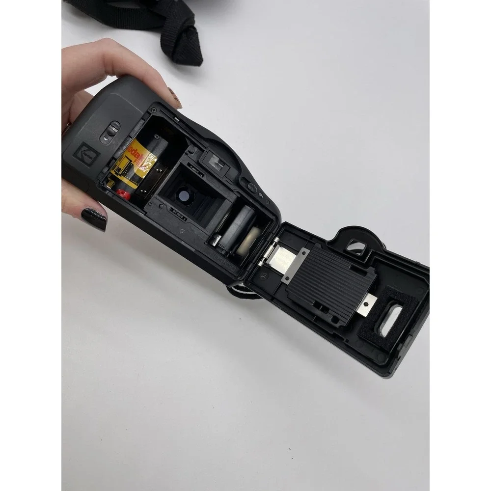 Kodak Star 735 ‎ Camera Built-in Flash 35mm UNTESTED With Bag Instructions